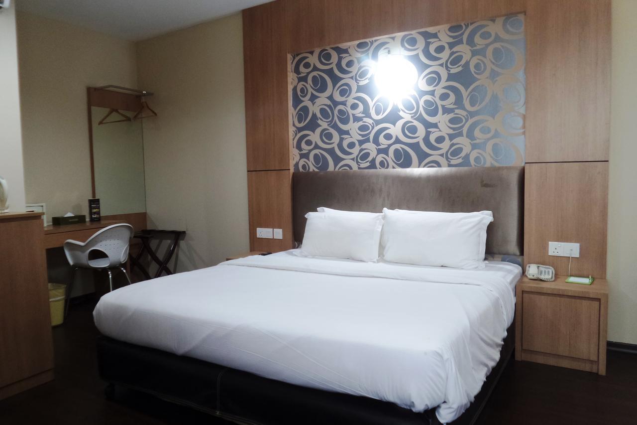Baguss City Hotel Johor Bahru Esterno foto
