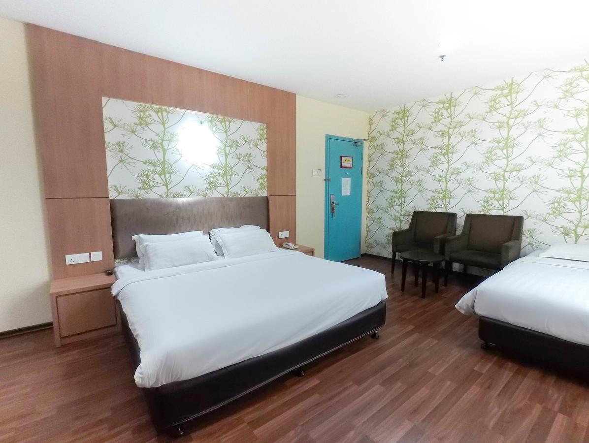 Baguss City Hotel Johor Bahru Esterno foto
