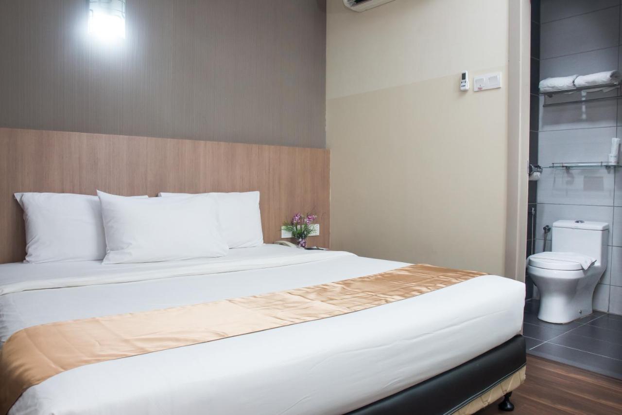 Baguss City Hotel Johor Bahru Esterno foto